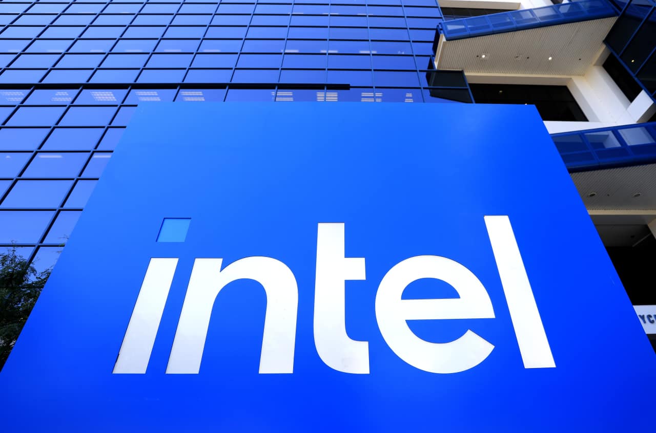 Intel's Backup Role: A Tech Power Play