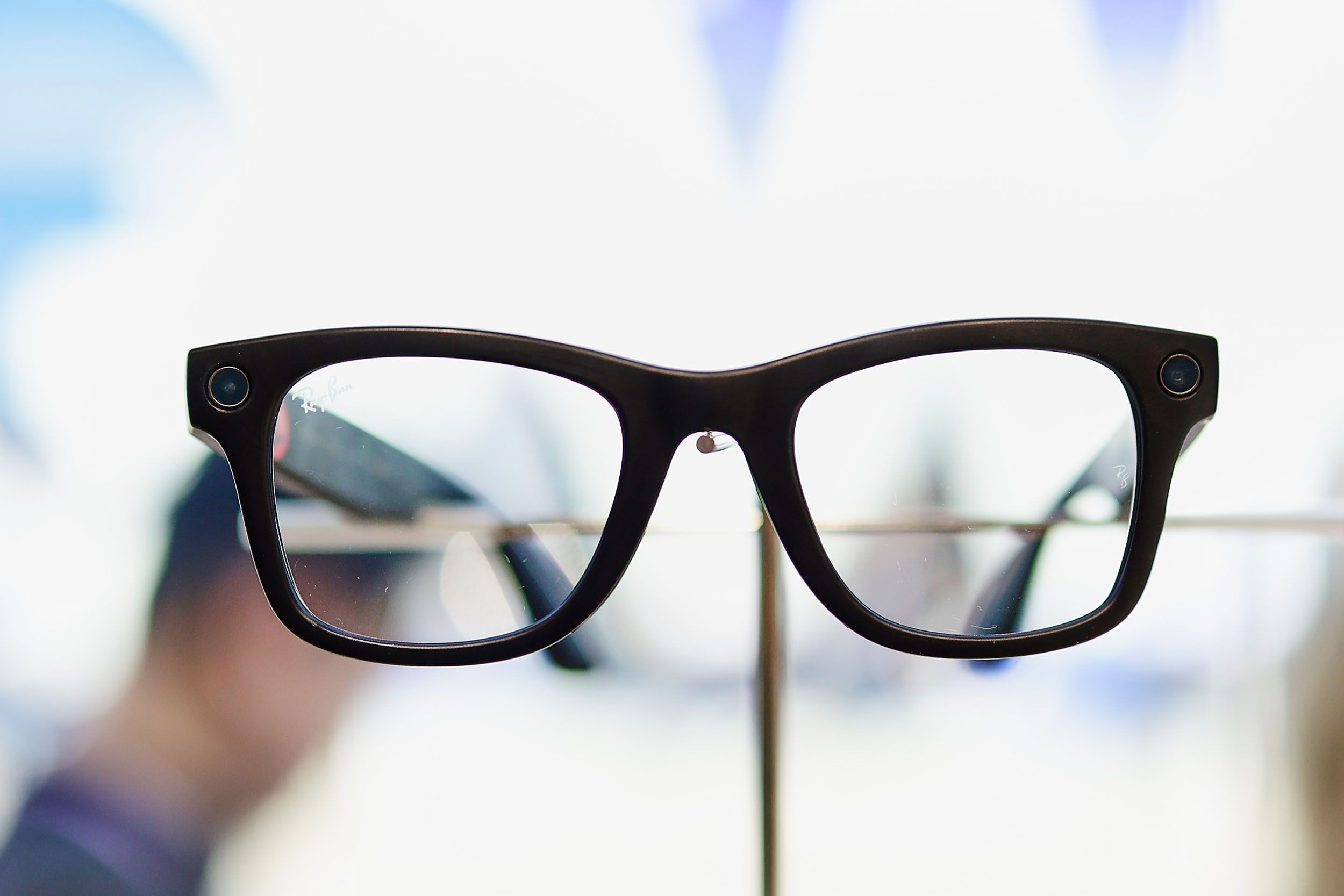 AI Smart Glasses: A Threat to Privacy and Safety?