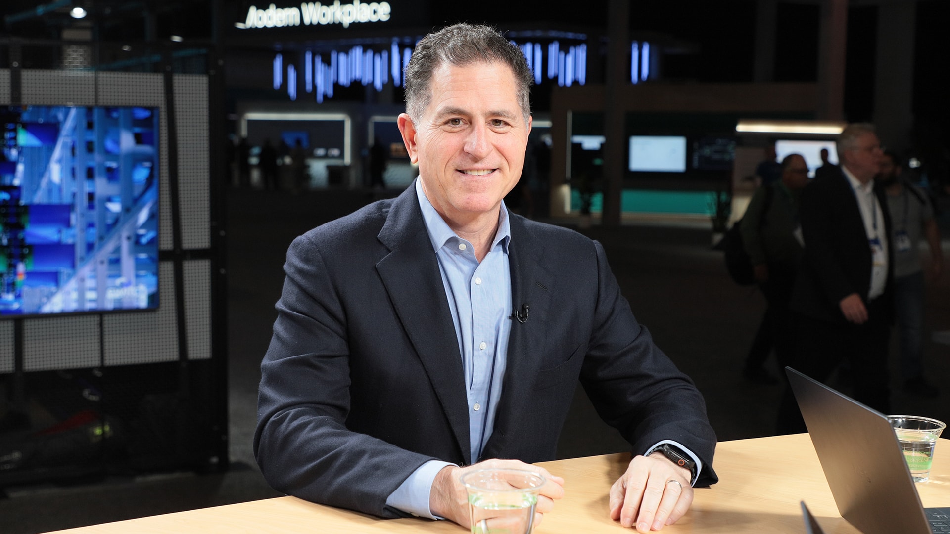 Dell Accelerates AI Adoption with 1,000 New Customers