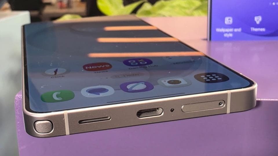 2026: Smartphones at the Crossroads of AI and Economics