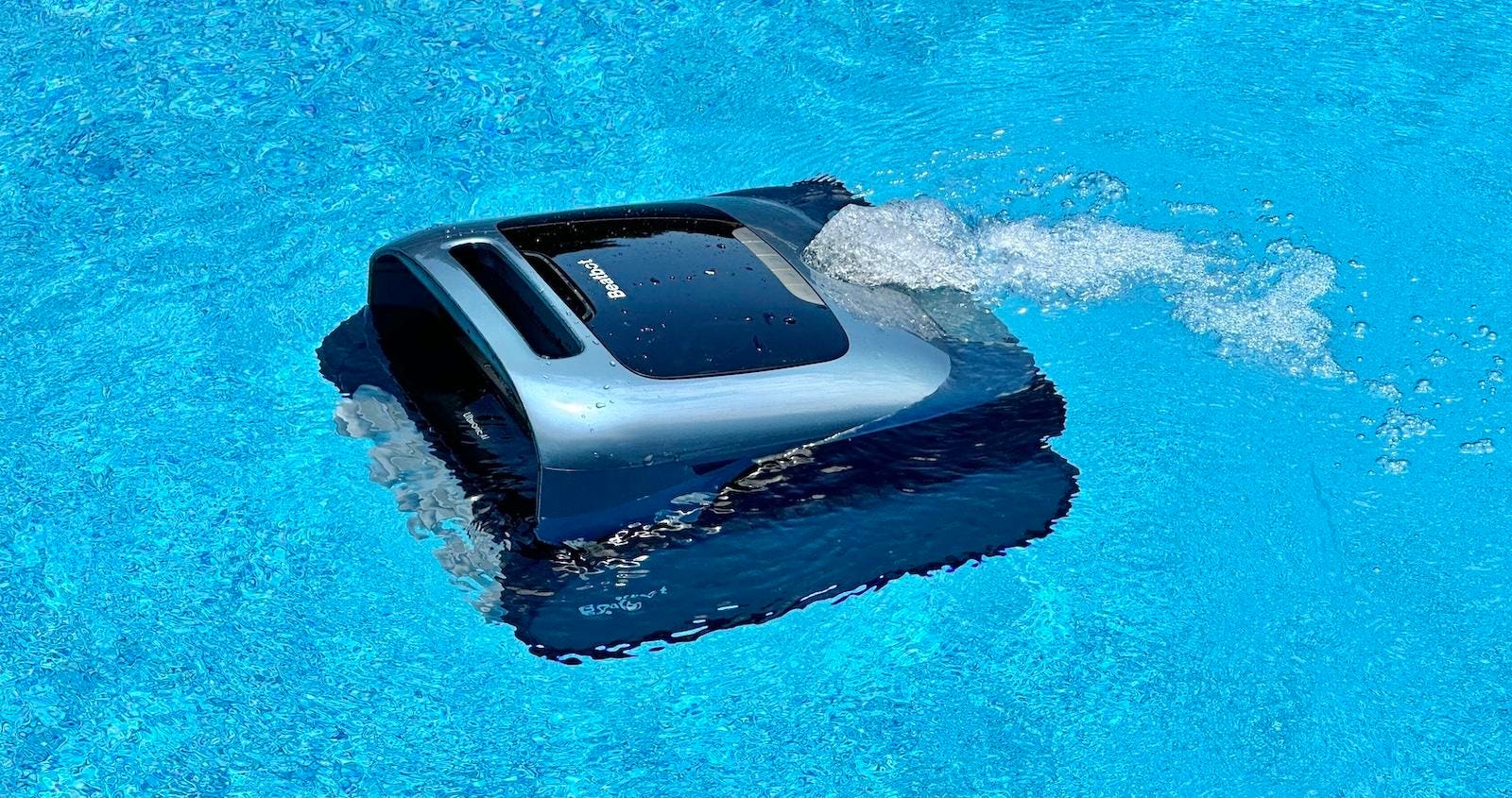 Why a Robotic Pool Cleaner Is Your Next Must-Have Gadget