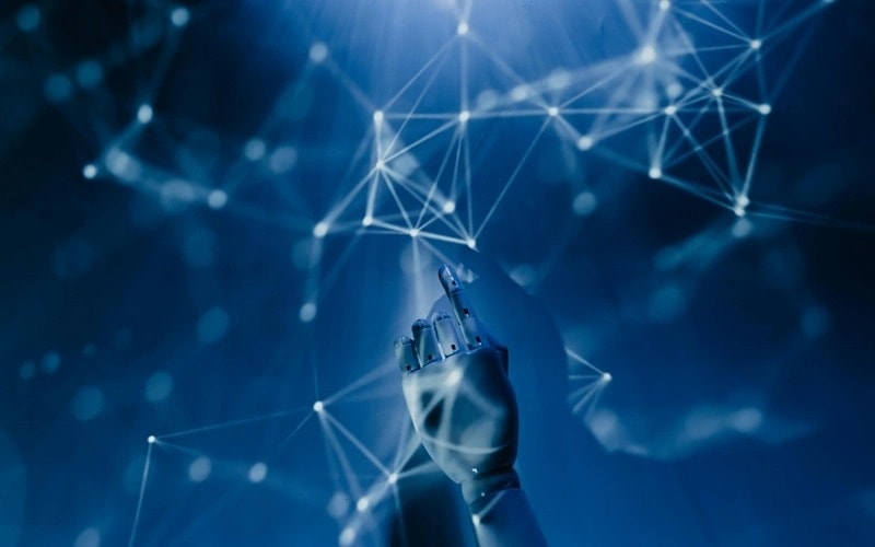 Anthropic's Meteoric Rise: AI Valuation Rivalry Heats Up