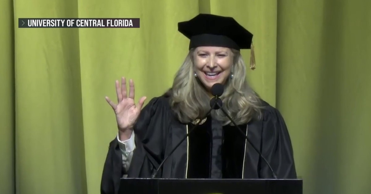 AI Comments Stir Controversy at Graduation Ceremonies