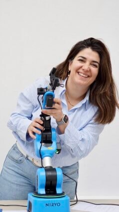 Can Kids Really Trust Robots? A Deeper Look