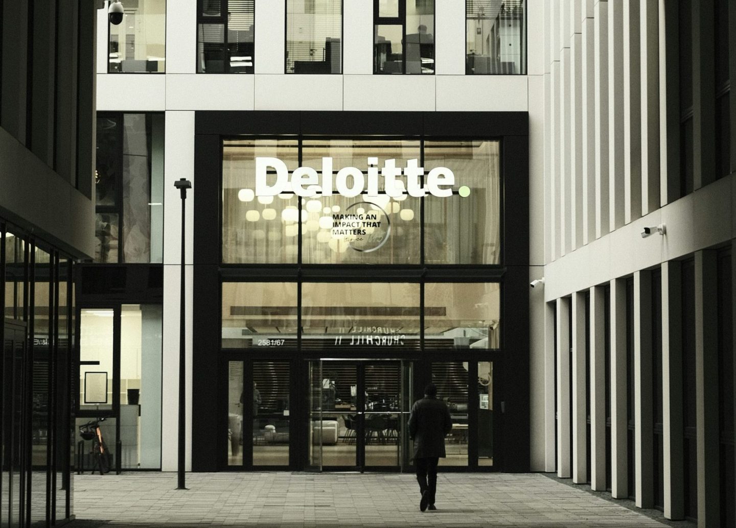 AI Agents: Navigating the New Frontiers of Autonomy