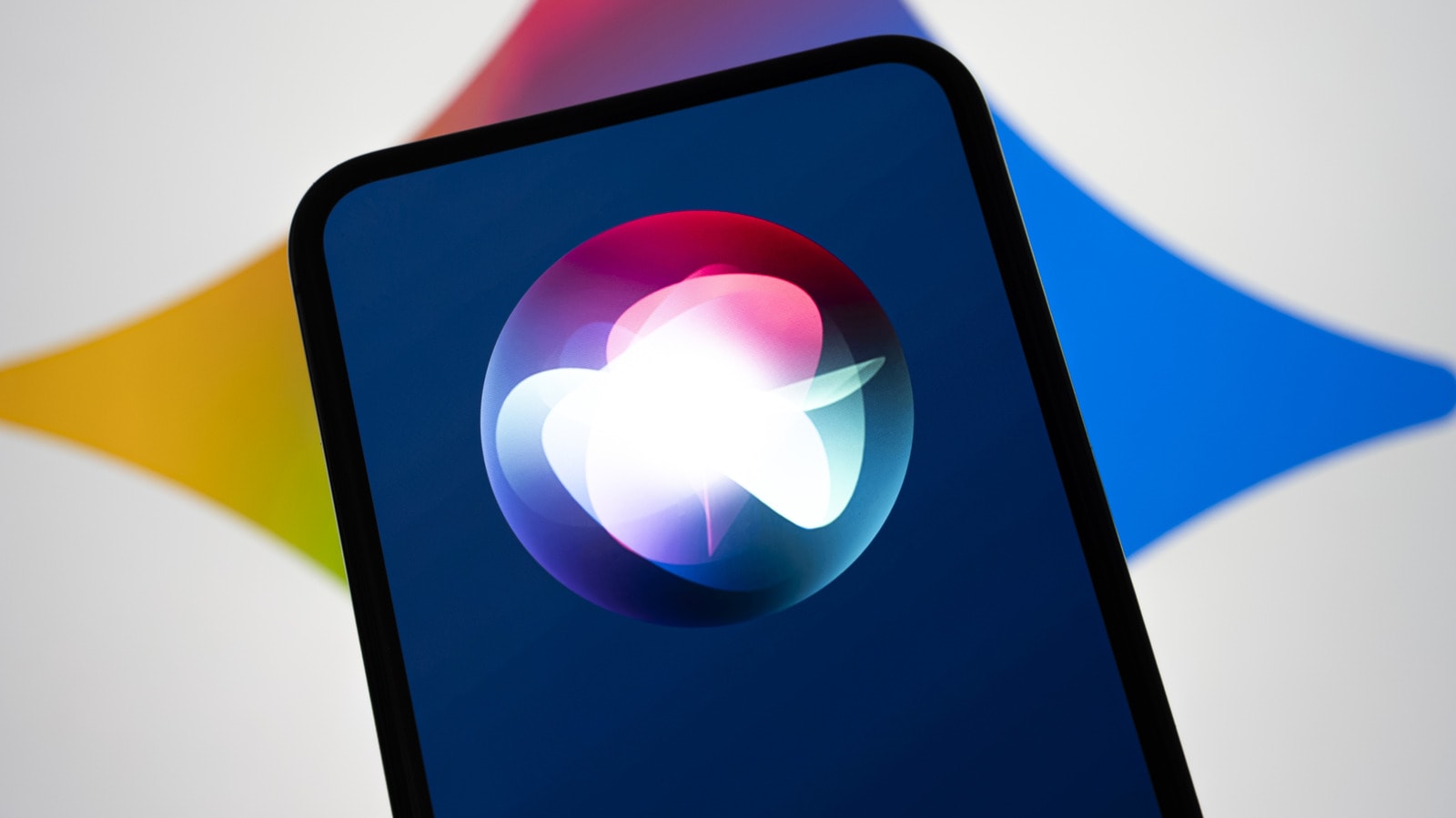 Apple Chooses Practicality Over Hype in Siri AI Evolution